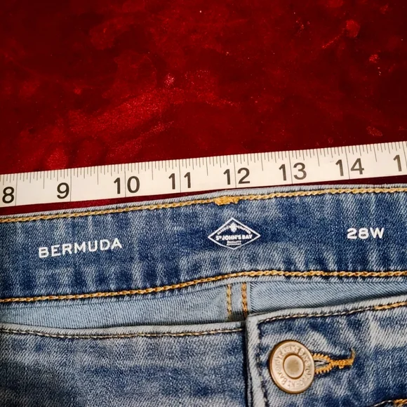 NWOT ... St. John's Bay Jeans Shorts - Picture 4 of 9